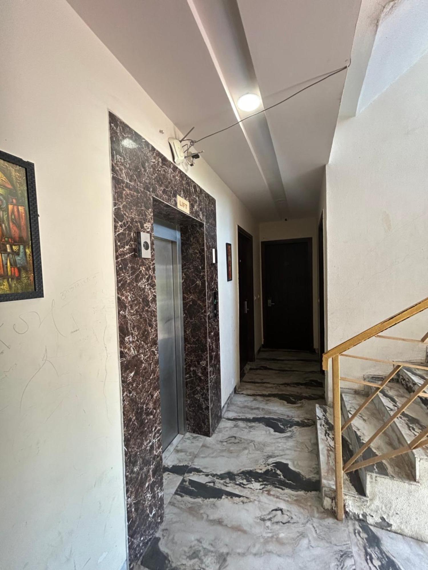 Hotel Anandan Citrine Vrindāvan Exterior foto